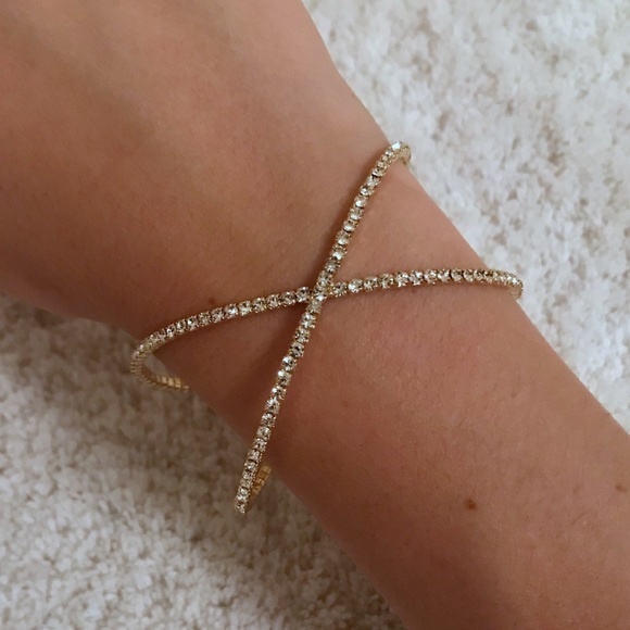 Jewelry - Women’s Crisscross Bangle Bracelet Silver Gold